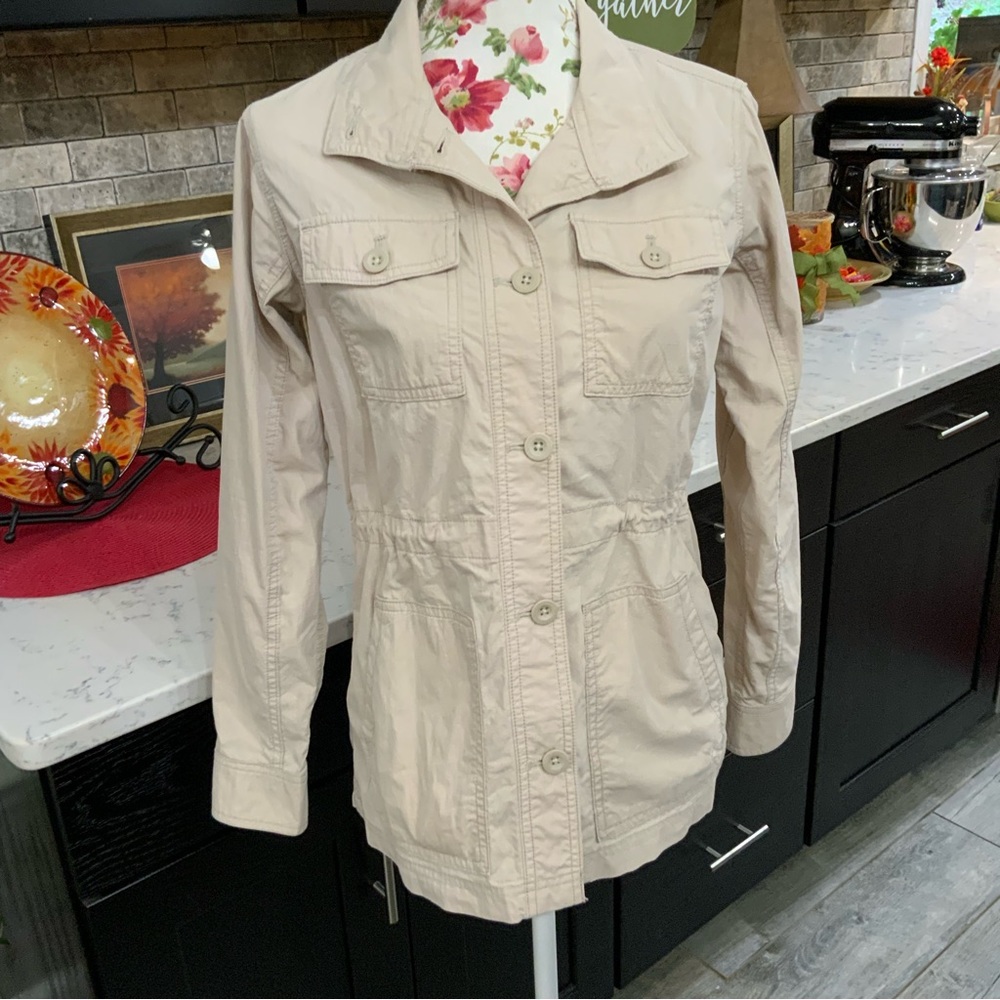 Eddie Bauer Utility Jacket Khaki Tan Long Sleeve Button Front 
Size Petite Small
